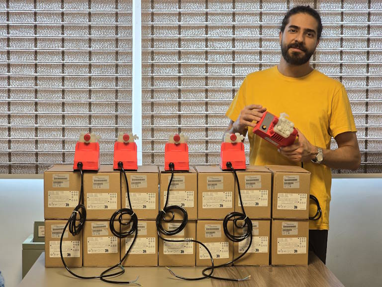 دوزینگ پمپ ۵ لیتر بر ساعت ۸ بار اینجکتا هیدرا Injecta Hydra