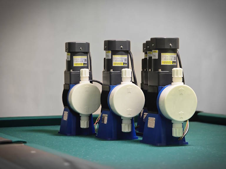 دوزینگ پمپ موتوری اینجکتا Injecta TM07 